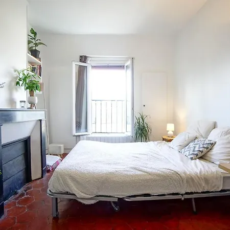 Charming Studio With Balcony Near Nation Apartman Párizs