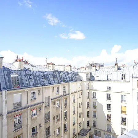 Charming Studio With Balcony Near Nation *